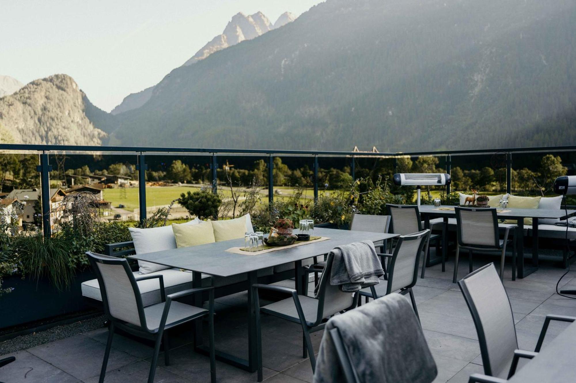 Vier Studios & Restaurant Längenfeld Eksteriør bilde